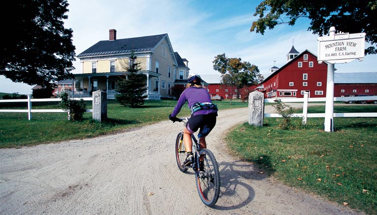 Bvqi-vermont-quebec-biking-9
